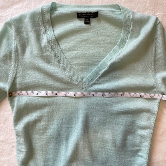 Banana Republic Womens Light Turquoise Merino Wool V-Neck Sweater, Size M - Picture 13 of 15